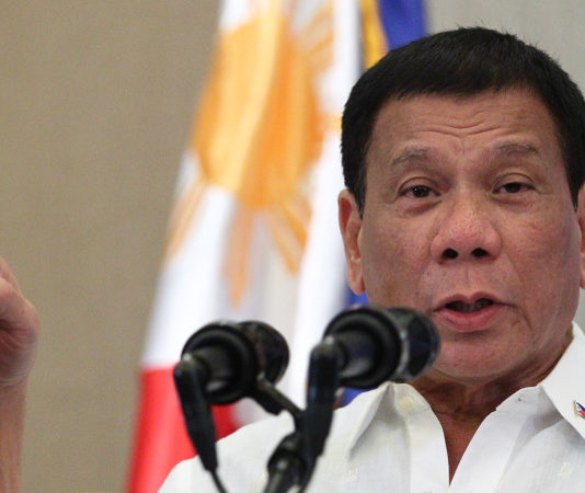 Armi ai civili per contrastare la criminalità Rodrigo Duterte armi ai civili