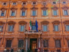 Mercoledì in commissione il ddl di iniziativa popolare sulla legittima difesa A Palazzo Madama discussione sul ddl di iniziativa popolare sulla legittima difesa