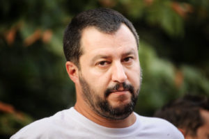 Matteo Salvini in primo piano per quanto riguarda Salvini sulle armi