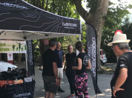 Alla fioritura di Castelluccio Lowa fa provare le scarpe