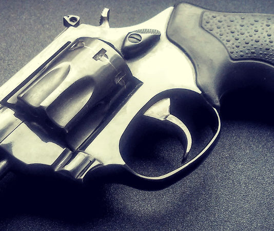 Stati Uniti: spaccatura su armi a chi fa uso di marijuana a fini terapeutici revolver taurus