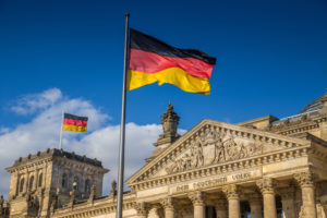 bandiera tedesca sul Bundestag: armi tedesche