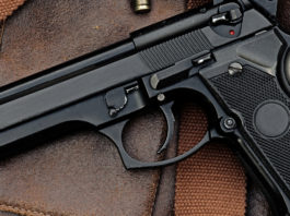 I dati del barometro sulla trasparenza nell’esportazione di armi leggere pistola su cuoio con munizioni: trasparenza nell'esportazione di armi leggere