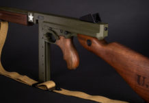 Fucili commemorativi: Auto Ordnance celebra chi ha combattuto la guerra mondiale auto ordnance tanker wwii thompson