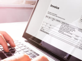 Fattura elettronica: obblighi ed esoneri per le società sportive fattura elettronica computer