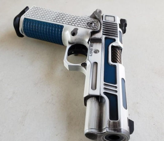 Star Wars e la pistola custom di Chris Costa Star Wars e la pistola custom di Chris Costa