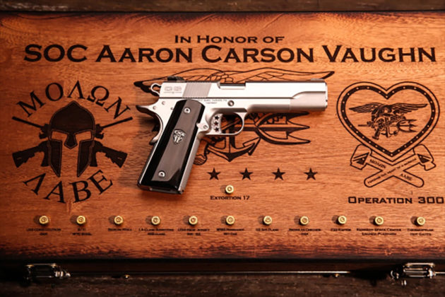 pistola custom cabot guns e case, ricordo di aaron vaughn