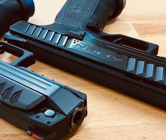 Una pistola in edizione limitata extraterrestre pistole in edizione limitata laugo arms alien