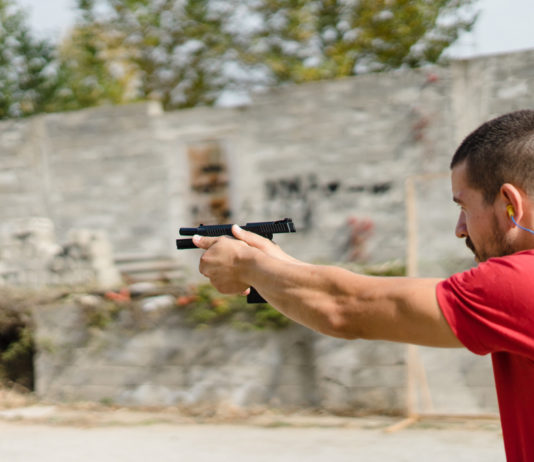 Il calendario degli eventi di tiro dinamico sportivo tiratore con pistola - il calendario degli eventi di tiro dinamico sportivo