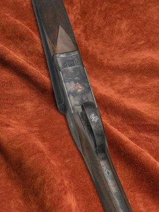 dettaglio dell'incisione del fucile per beccaccia fausti dea sl dedicata alla regina