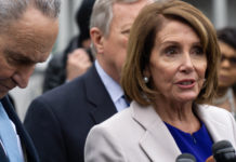 Controllo delle armi: la doppia mossa dei democratici Usa sui background check nancy pelosi speaker camera stati uniti controllo delle armi