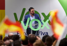 Legittima difesa e armi: Abascal (Vox) si esprime in vista delle elezioni spagnole santiago abascal (vox) si esprime sulla legittima difesa e sulla legge sulle armi in vista delle elezioni politiche in Spagna