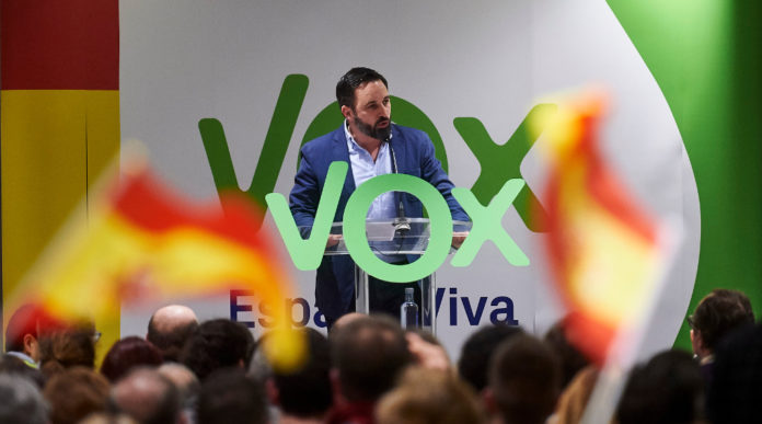 santiago abascal (vox) si esprime sulla legittima difesa e sulla legge sulle armi in vista delle elezioni politiche in Spagna