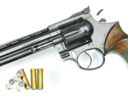 Armi Shop maggio 2019 vi aspetta in edicola! Armi Shop maggio 2019 bis