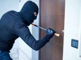 Legittima difesa, il sondaggio di SkyTg24 Legittima difesa, il sondaggio di SkyTg24