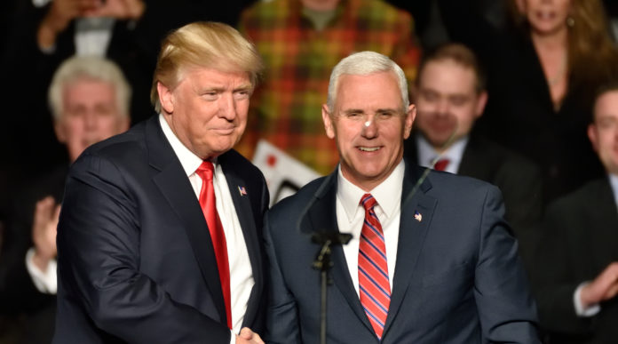 donald trump e mike pence alla convention dell'nra