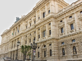 Armi da guerra, armi comuni e silenziatore: la sentenza della Cassazione cassazione armi da guerra silenziatore