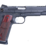 fianco destro della pistola hammer fired sig sauer nleomf 1911 nitron