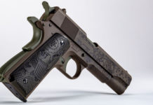 Auto Ordnance The General 1911, la pistola da collezione che celebra lo sbarco in Normandia pistola da collezione auto ordnance the general 1911 sbarco in normandia