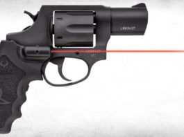 Il revolver da difesa Taurus 856 ora ha un laser nell’impugnatura revolver da difesa Taurus 856 impugnatura laser