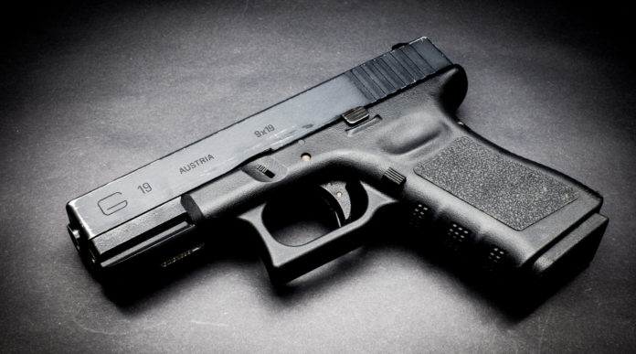 pistola glock, campagna per la sicurezza delle armi