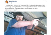 “Imparare a difendersi”, il post di Mario Adinolfi sulle armi Il post di Mario Adinolfi sulle armi