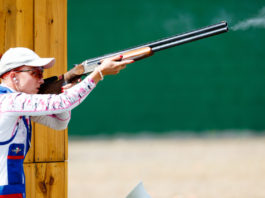 Su il sipario sulla Coppa del Mondo di tiro a volo: il programma delle finali la tiratrice ceca Libuse Jahodova mentre si allena per a gara di skeet: coppa del mondo di tiro a volo