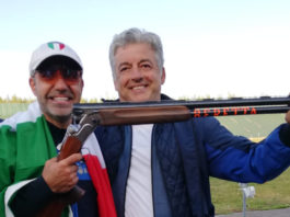 Coppa del mondo di tiro a volo: l’Italia chiude in testa al medagliere Luigi Lodde festeggia insieme ad Andrea Benelli la conquista della medaglia d'oro nella coppa del mondo di tiro a volo lahti 2019