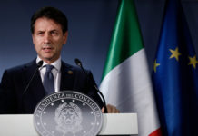 Conte bis, il commento di Unarmi Giuseppe Conte nella sala stampa di Palazzo Chigi: è nato il governo Conte bis