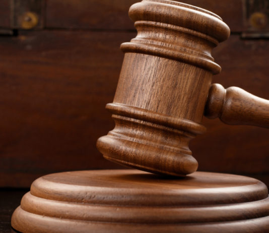 Pulizia dell’arma, la sentenza del Consiglio di Stato sull’inadeguata modalità di maneggio pulizia dell'arma: il martello del giudice rappresenta la sentenza del Consiglio di Stato sull'inadeguata modalità di maneggio