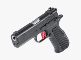 Dan Wesson DWX C, la pistola compatta con una pennellata di rosso Dan Wesson DWX C, la pistola compatta con una pennellata di rosso
