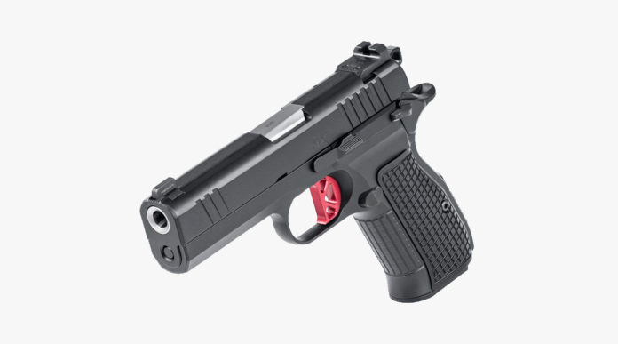 Dan Wesson DWX C, la pistola compatta con una pennellata di rosso