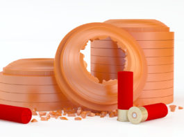 Il nuovo commissario dell’Uits incontra il presidente Fitav Il nuovo commissario dell’Uits incontra presidente Fitav: piattello rotto davanti a piattelli impilati