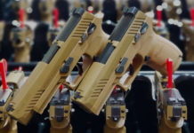 Sig Sauer consegna le prime 100.000 nuove pistole dell’esercito americano Sig Sauer consegna le prime 100.000 nuove pistole dell’esercito americano