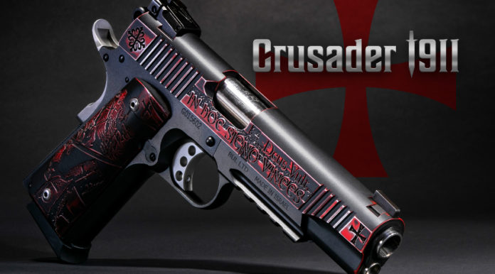 Magnum Research Crusader, la pistola da collezione sotto il segno della croce