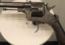 Sparare con armi ex ordinanza: ufficiale il campionato 2020 sparare con armi ex ordinanza: revolver Bodeo 1889