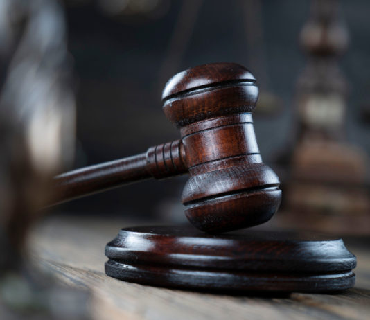 Munizioni camiciate, la sentenza della Cassazione Munizioni camiciate, la sentenza della Cassazione: martello del giudice