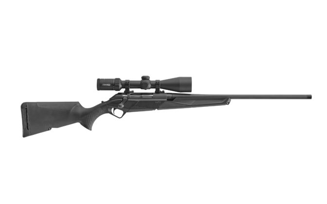 la carabina bolt action benelli lupo con l'ottica steiner installata