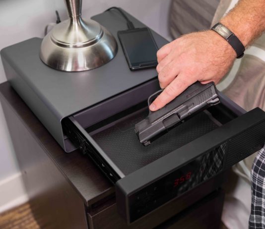 Hornady rapid safe night guard, sopra il comodino