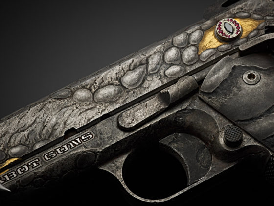 dettaglio dell'azione della cabot guns dragon fire