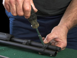 Esame per licenza armi ed esplodenti: ecco date e costi del corso online di Conarmi Esame per licenza armi ed esplodenti: armaiolo sostituisce canna di un'arma lunga