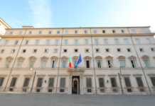 Proroga di porto d’armi e licenze: e adesso? Proroga di porto d’armi e licenze: facciata di palazzo chigi