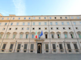 Proroga di porto d’armi e licenze: e adesso? Proroga di porto d’armi e licenze: facciata di palazzo chigi