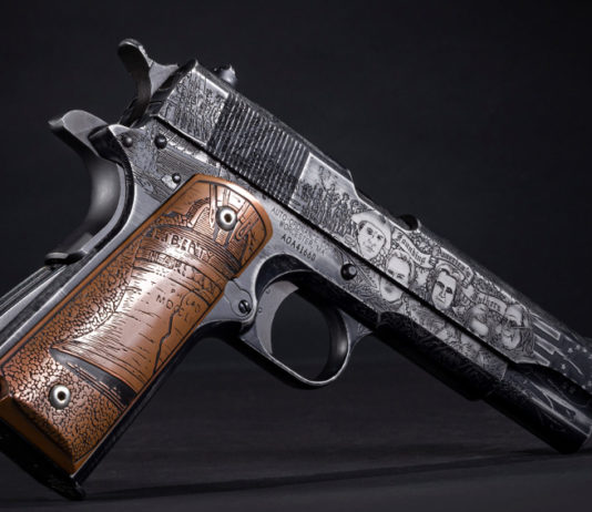 Auto Ordnance Revolution 1911, la pistola custom che celebra la rivoluzione americana Auto Ordnance Revolution 1911, la pistola custom che celebra la rivoluzione americana