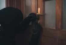 La Cassazione si esprime sulla nuova legittima difesa nuova legittima difesa: ladro in passamontagna scassina serratura