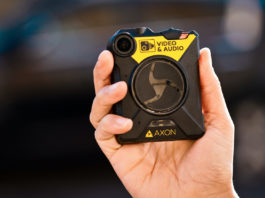 Taser per le forze dell’ordine: Axon organizza corso a Ravenna