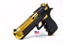 Magnum Research Deagle Black & Gold, la pistola da collezione nero-oro sbarca in Europa Magnum Research Deagle Black & Gold, la pistola da collezione nero-oro sbarca in Europa