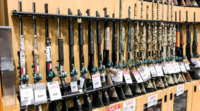 Mercato delle armi negli Stati Uniti prosegue il trend