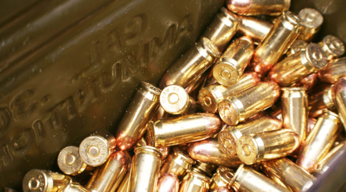 Armeria chiusa dopo servizio televisivo: stock di munizioni