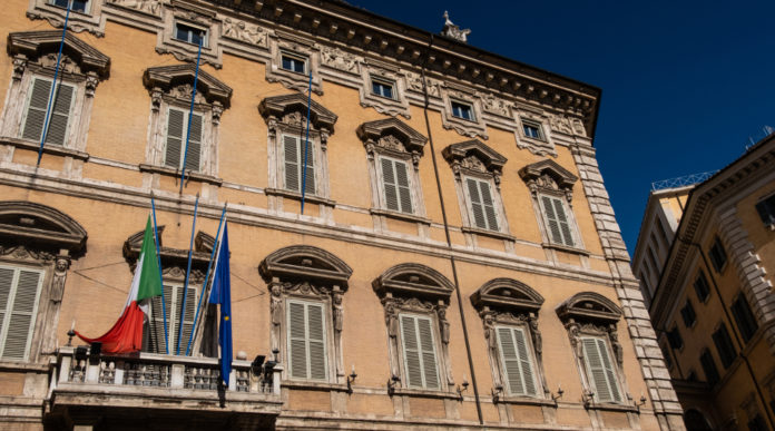 commissariamento dell'Uits: facciata di palazzo madama, sede del Senato